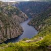 Albariza y el espectacular cañón del río Sil en su parte más abrupta y sinuosa. Ribeira Sacra del Río Sil. Ourense. Nogueira de Ramuín